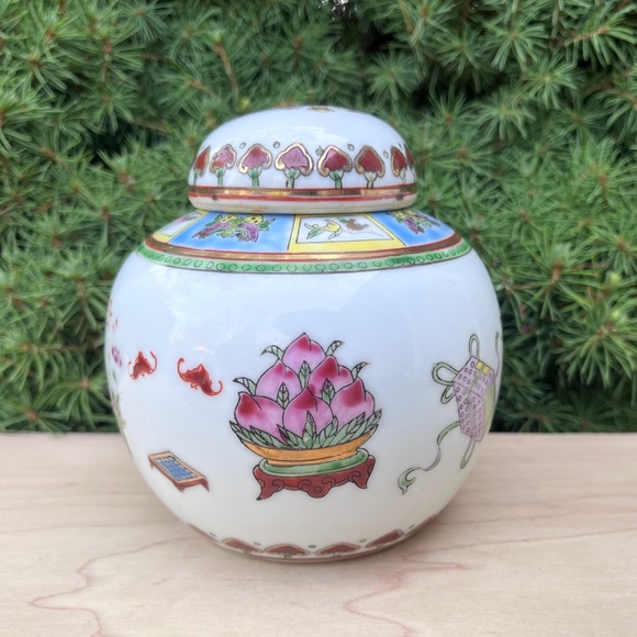 VTG Chinese Hand Painted Famille Rose Porcelain Lidded Jar - Jingdezhen - Picture 1 of 12